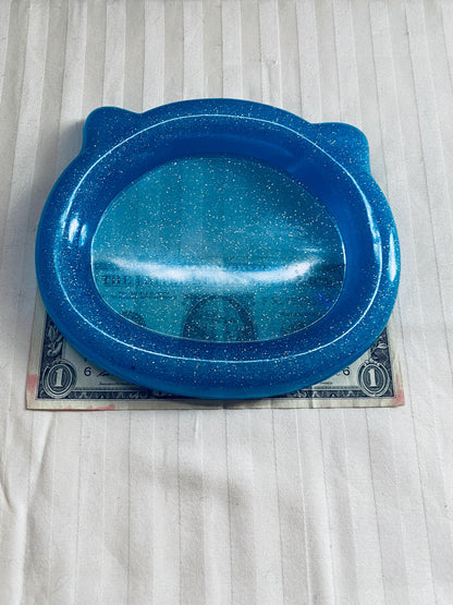 hand-crafted resin teal cat head trinket tray with fine glitter