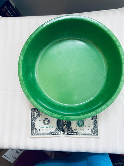 Green decorative bowl