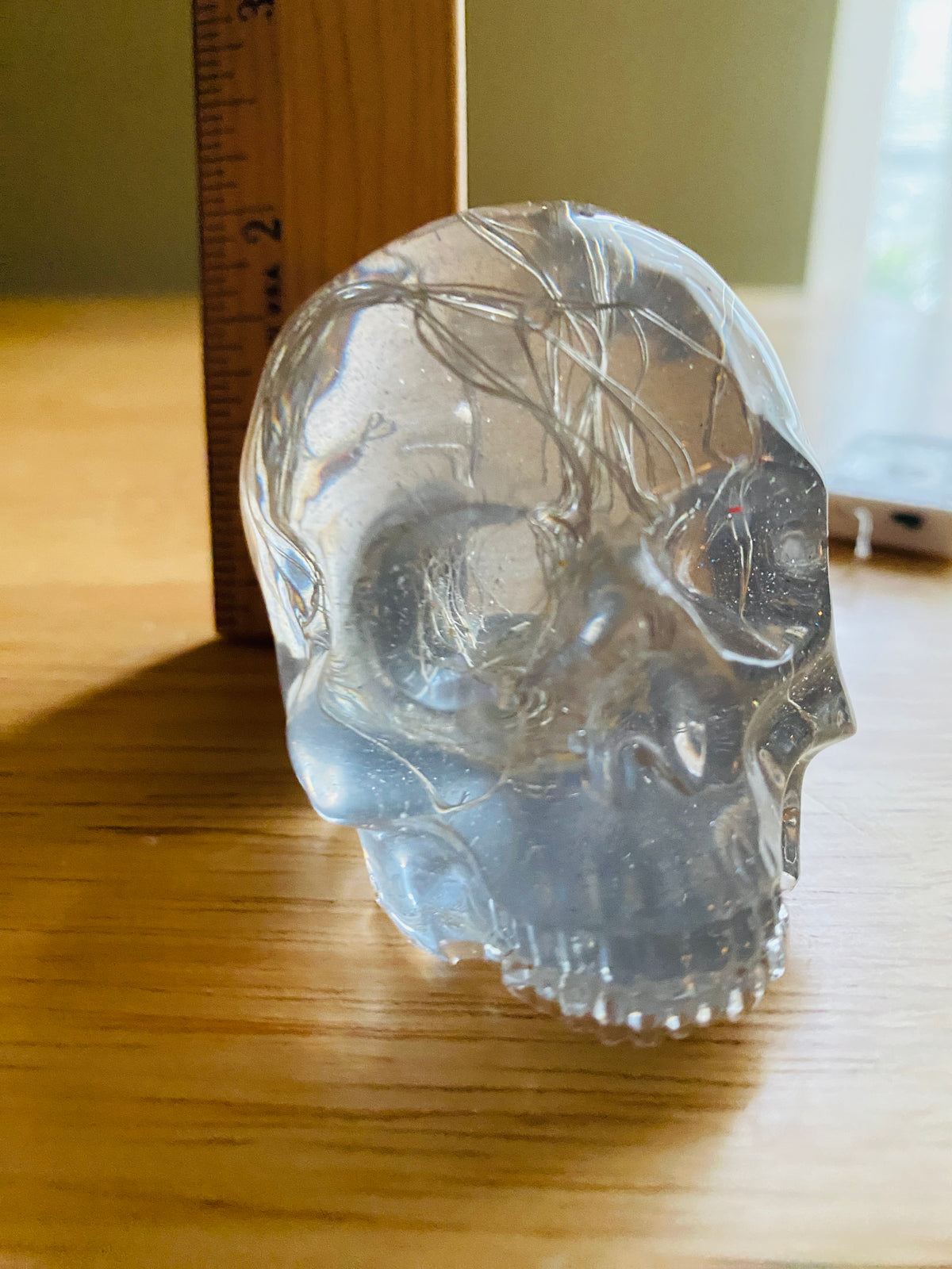 Light-Up Solid Skull - Medium